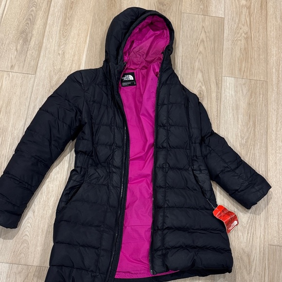 The North Face Fuchsia Lined Down/synth fill Puffer Jacket - Picture 3 of 12